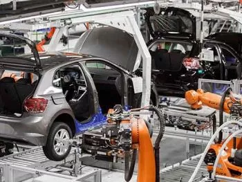 El tandem perfecto colaboración hombre robot en Volkswagen Navarra