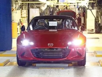 Mazda inicia la fabricación la nueva generación del MX-5