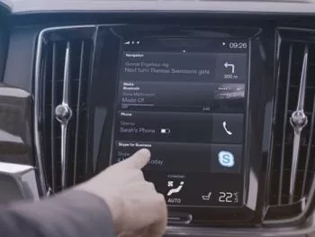 Volvo Cars permitirá mantener "conference call" en su gama 90