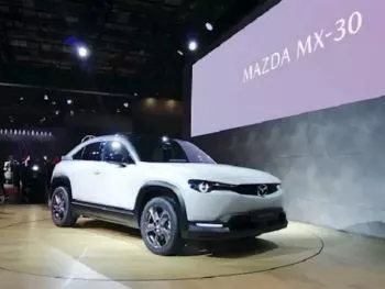 Mazda muestra en Tokio su primer eléctrico, el MX-30, con 200 kilómetros de autonomía