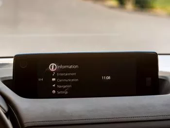 Mazda comienza a ofrecer actualizaciones de forma remota en el software de sus vehículos