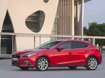 La producción de vehículos Mazda 3 supera los 5 millones de ejemplares