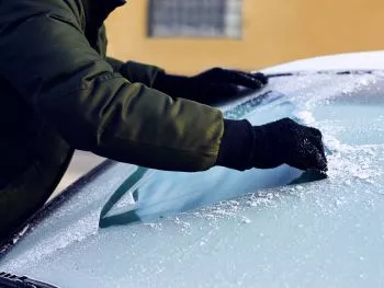 ¿Hielo en el parabrisas del coche? Atento a este post