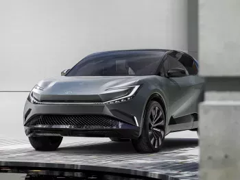Se presenta en Europa el prototipo del todocamino compacto Toyota bZ