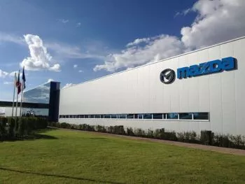 Mazda inicia la producción del Mazda3 en México