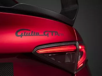 Giulia GTA: El trascendental retorno de una leyenda de Alfa Romeo