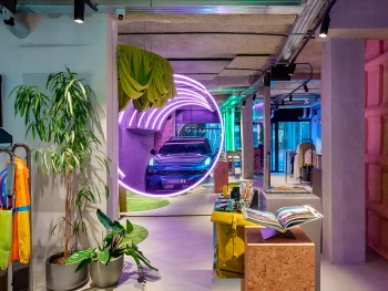 Lynk & Co abre su segundo Club en España, situado en la emblemática Gran Vía madrileña