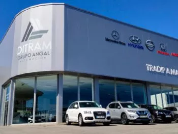 La gran feria de ocasión de Ditram A Mariña arranca con más de cien coches
