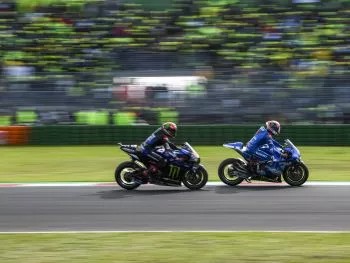 GP EMILIA-ROMAGNA: SEXTO PUESTO DE RINS EN UNA CARRERA CON MUCHOS CAMBIOS AL FINAL