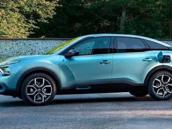 Plan MOVES III: hasta 7.000 euros de ayudas destinadas a la compra de un coche eléctrico o híbrido