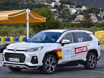 El equipo de Suzuki Ibérica se sube al podio en el arranque del campeonato de España de energías alternativas