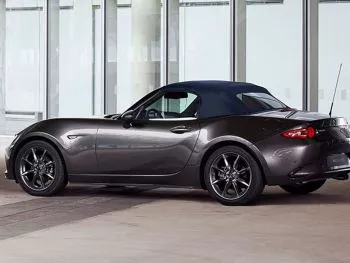 Mazda MX-5: mayor diversión al volante y nuevo equipamiento en 2022