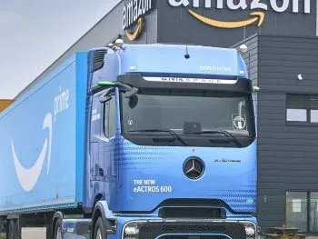 ¿Por qué Amazon ha elegido a Mercedes-Benz para su flota de camiones eléctricos?