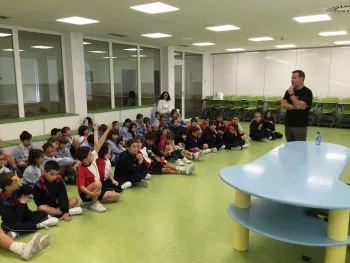CONFERENCIAS CMP - 4º primaria "Connecting people".