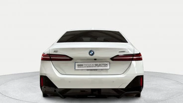 BMW i5 EDRIVE40