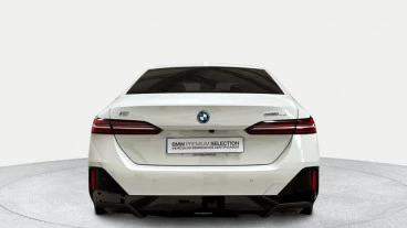 BMW i5 eDrive40