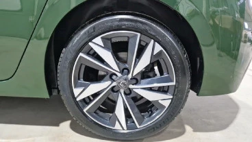 Peugeot Clio BERLINA CON PORTÓN 1.2 PURETECH 130 ALLURE PACK 130 5P