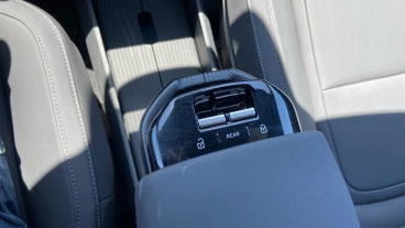 Volvo EX30 Single Motor Extended Range Plus Auto