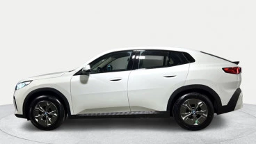 BMW iX2 xDrive30