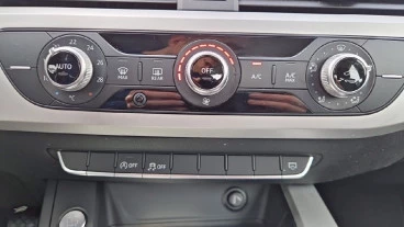 Audi A4 2.0 TDI 150CV design edition