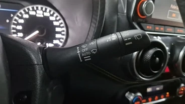 Nissan Juke DIG-T 84 kW (114 CV) 6M/T Kiiro