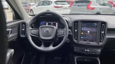 Volvo XC40 2.0 B3 G Essential Auto
