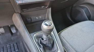 Renault Captur techno Eco-G 100cv (74 kW)