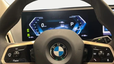BMW iX xDrive45