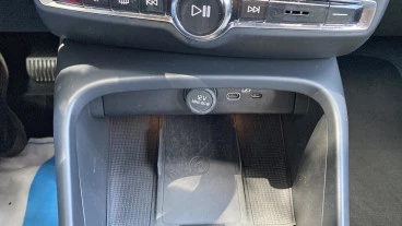 Volvo XC40 2.0 B3 G Core Auto
