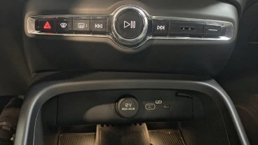 Volvo XC40 2.0 B3 G Core Auto
