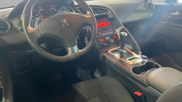 Peugeot 3008 Style 1.6 e-HDI 115 FAP ETG6 Blue Lion