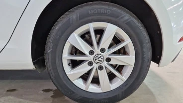 Volkswagen Golf Advance 1.0 TSI 85kW (115CV)