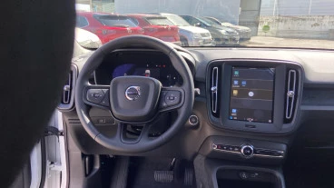 Volvo XC40 2.0 B3 G Essential Auto