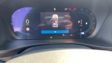 Volvo XC40 2.0 B3 G Essential Auto
