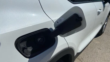 Volvo XC40 2.0 B3 G Essential Auto