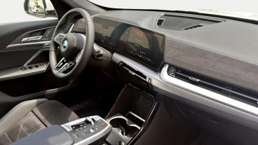BMW iX1 xDrive30