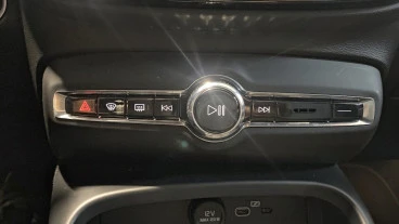 Volvo XC40 2.0 B3 G Core Auto