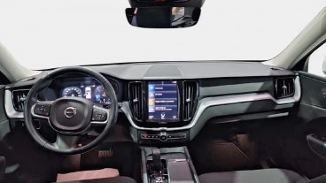 Volvo XC60 2.0 B4 G Momentum Pro Auto