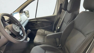 Nissan Primastar Combi 9 2.0dCi 81kW L1H1 1T N-Connecta