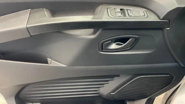 Nissan Primastar Combi 9 2.0dCi 81kW L1H1 1T N-Connecta
