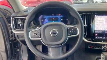 Volvo V60 2.0 T6 AWD Recharge Core Auto