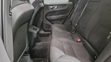 Volvo XC60 2.0 B4 D AWD Momentum Pro Auto