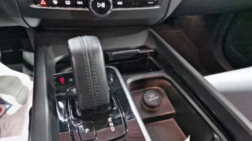 Volvo XC60 2.0 B4 D AWD Momentum Pro Auto