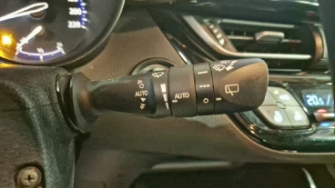 Toyota C-HR 1.8 125H Dynamic Plus