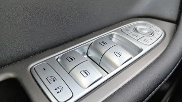 EBRO S700 1.6 TGDI Luxury 7 DCT