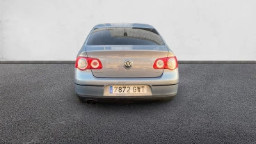 Volkswagen Passat 2.0 TDI 110cv DPF Advance Plus