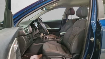 Kia Niro 1.6 GDi HEV 104kW (141CV) Drive