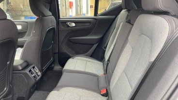 Volvo XC40 2.0 B3 G Plus Dark Auto