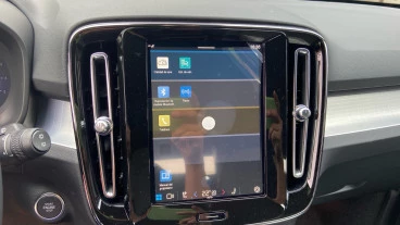 Volvo XC40 2.0 B3 G Plus Dark Auto