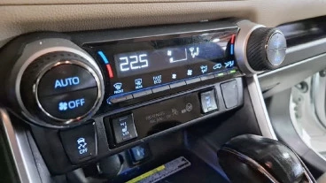 Toyota Rav4 2.5l 220H Luxury